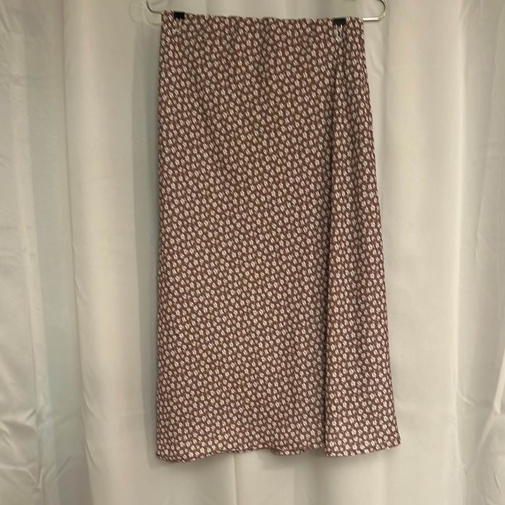 Elegant Brown Patterned Skirt